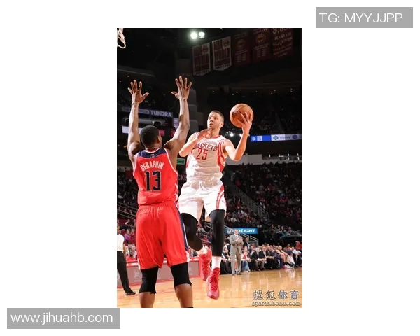 火箭队哈登绝杀勇士队的精彩瞬间引发球迷热议 火箭队哈登绝杀勇士队的精彩瞬间引发球迷热议