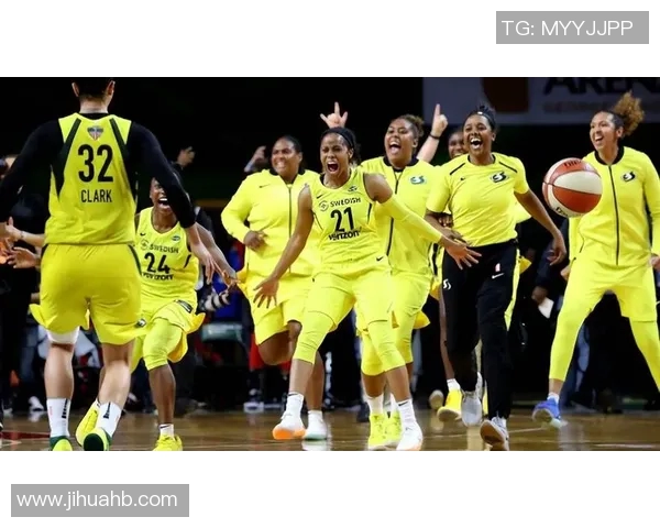 西雅图风暴对阵芝加哥天空精彩直播全程回顾与赛后分析 西雅图风暴对阵芝加哥天空精彩直播全程回顾与赛后分析